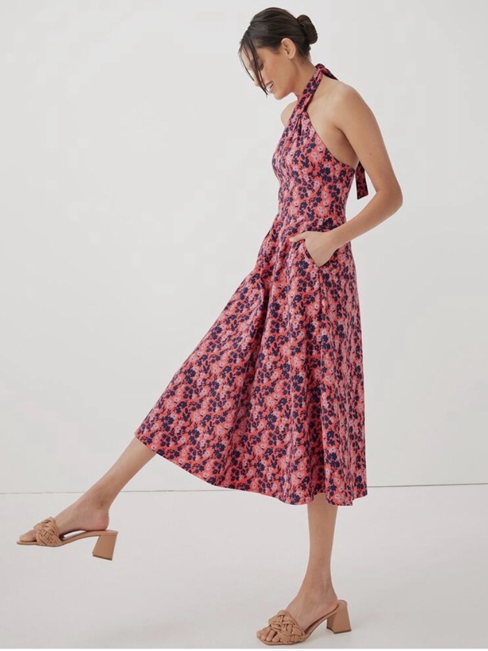 Pact Organic Fit & Flare Modern
Halter Sweet Floral Cayenne Dress pink cotton L